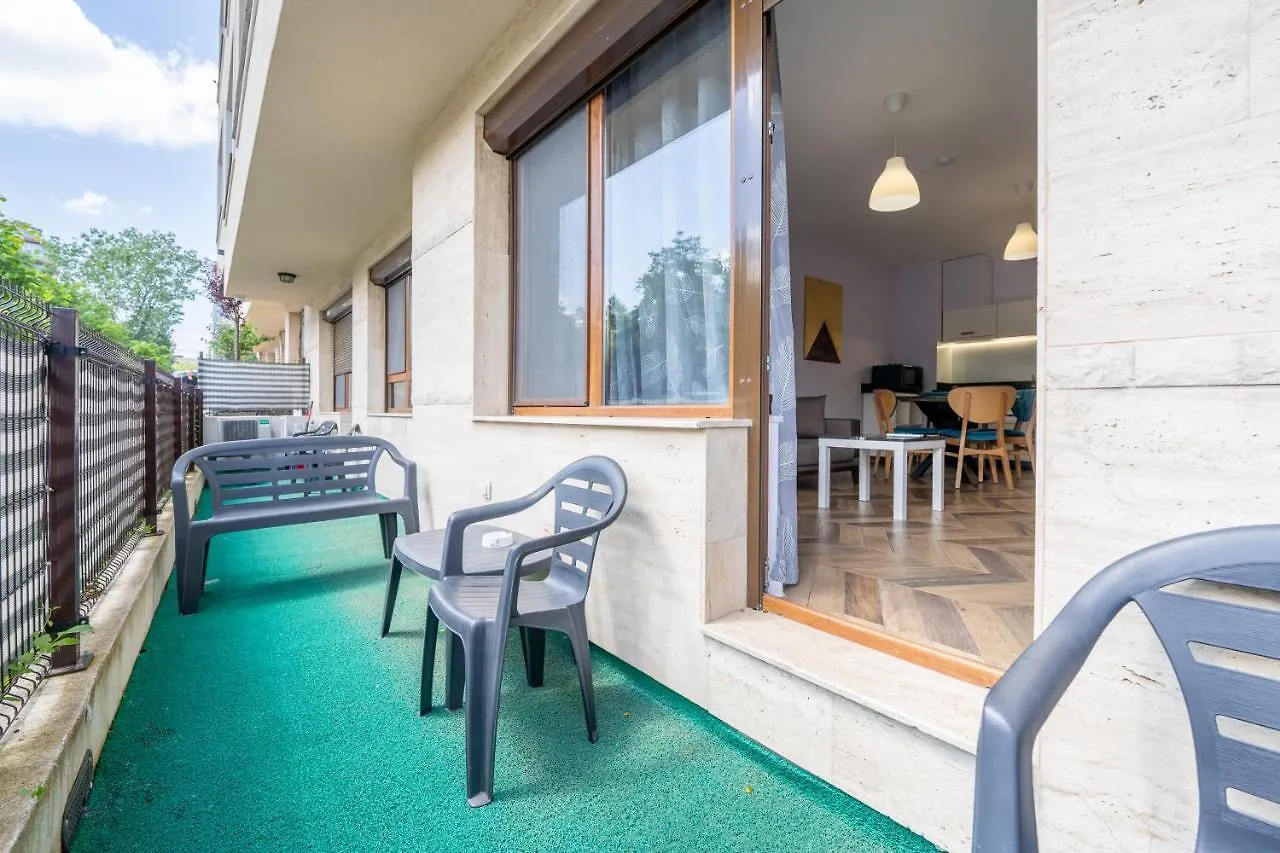 Sunny Apartment In Studentski Grad, Behind Unss ソフィア ブルガリア