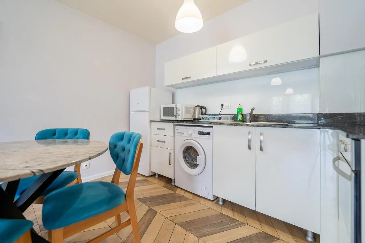 Sunny Apartment In Studentski Grad, Behind Unss ソフィア
